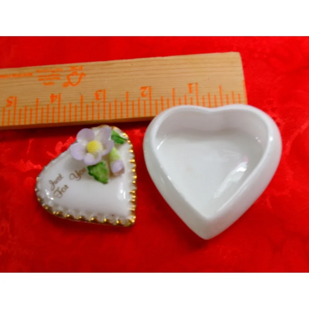 Brookstone Heart Trinket Box‎ OS White Just For You Porcelain Purple Flower Gold